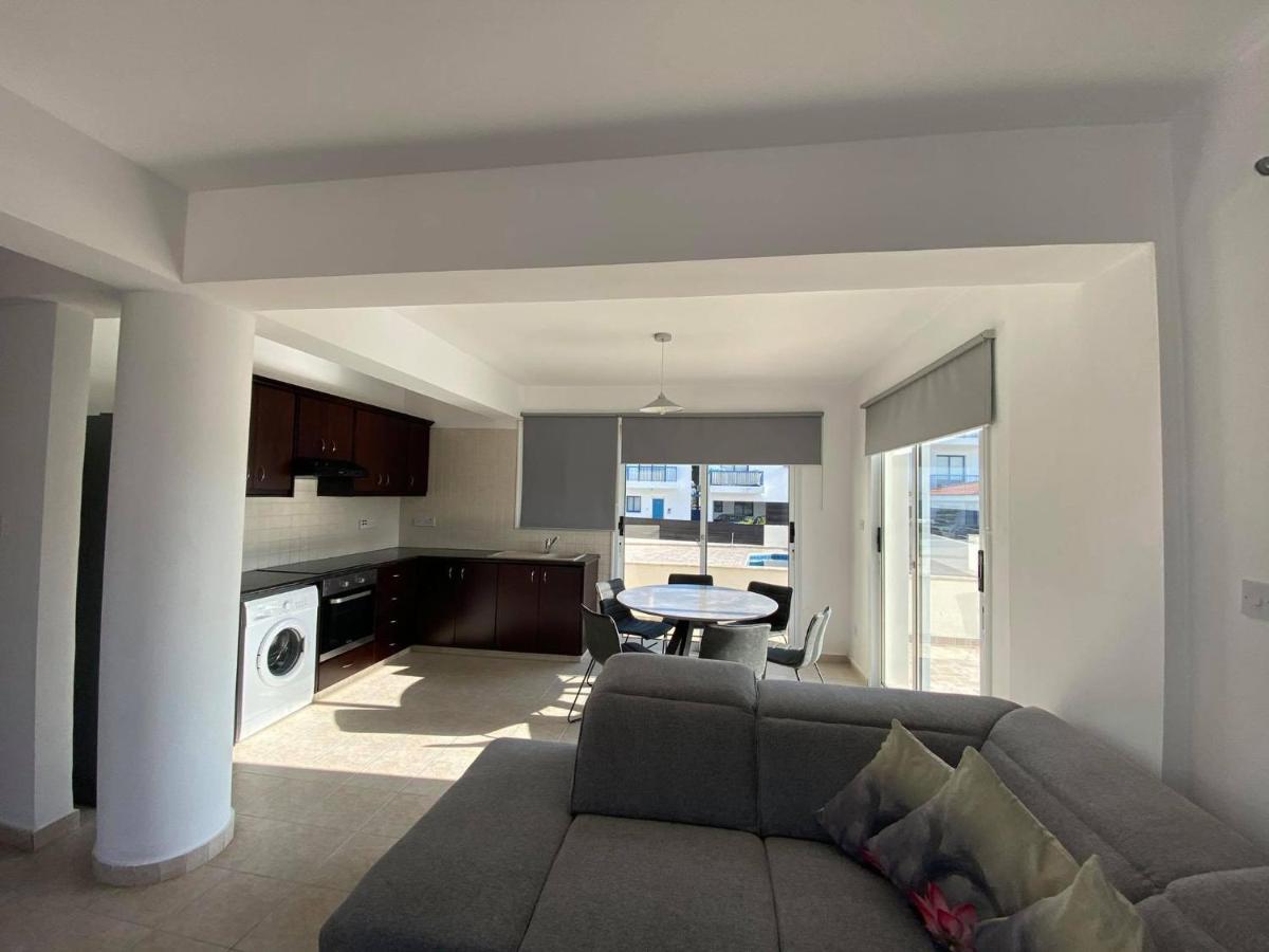 Cosy Apartment In Kato Paphos With Pool Access エクステリア 写真