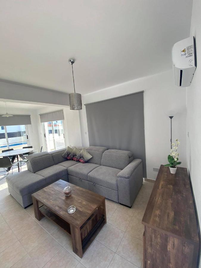Cosy Apartment In Kato Paphos With Pool Access エクステリア 写真