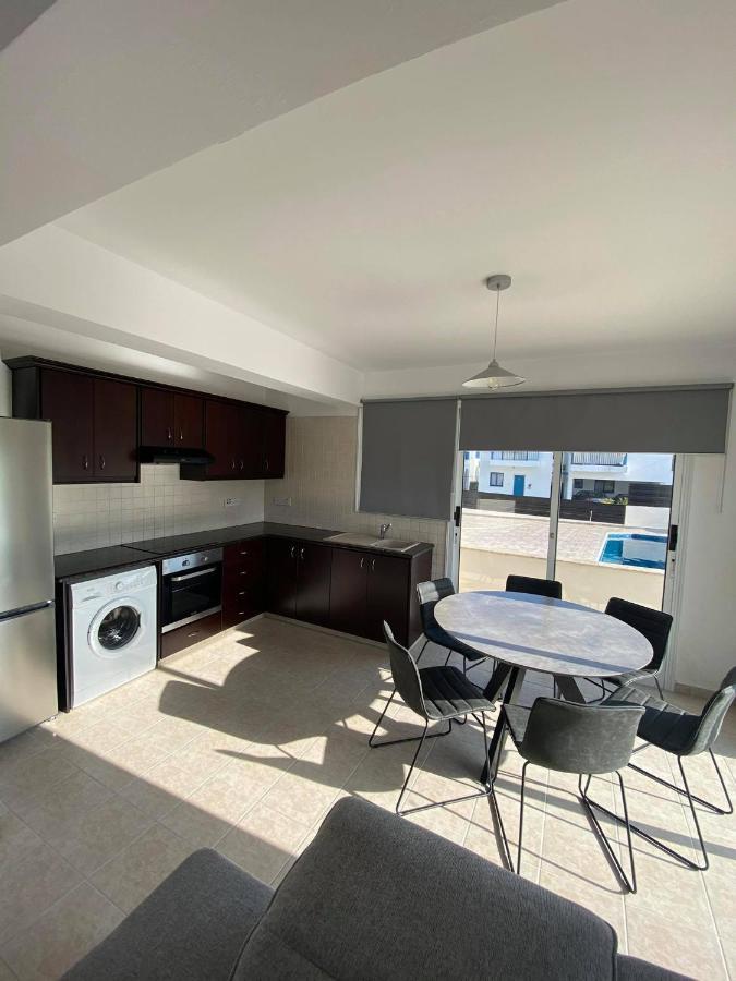 Cosy Apartment In Kato Paphos With Pool Access エクステリア 写真